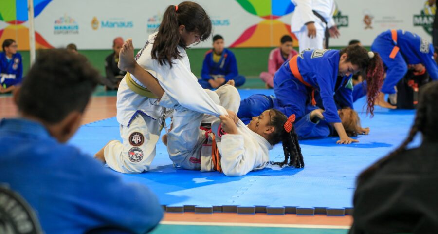 Modalidade de jiu-jítsu começou na Minivila Olímpica do Coroado com aulão gratuito - Foto: Divulgação/Semcom