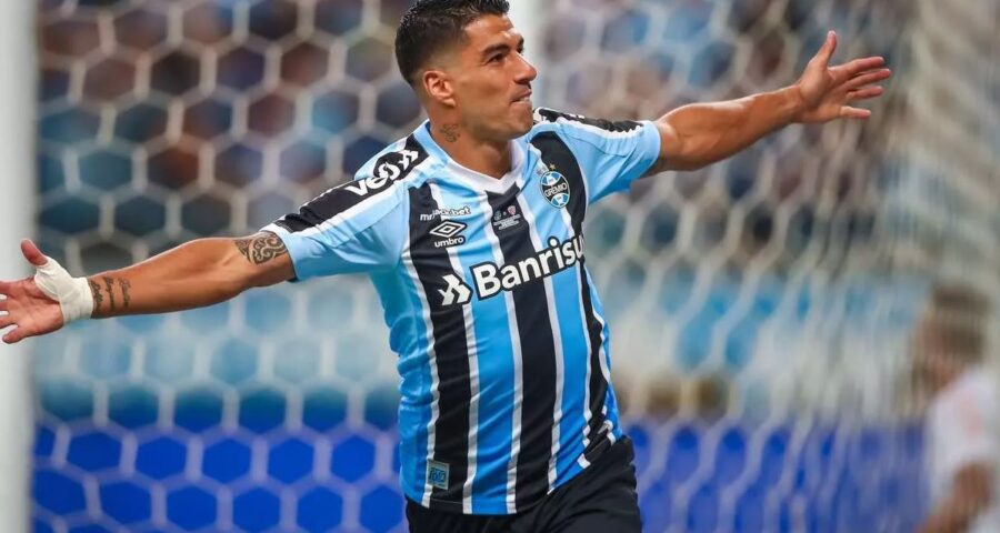 Luizito Suárez comemoea gol marcado contra o Caxias, neste sábado (21) - Foto: Reprodução/Twitter@gremio