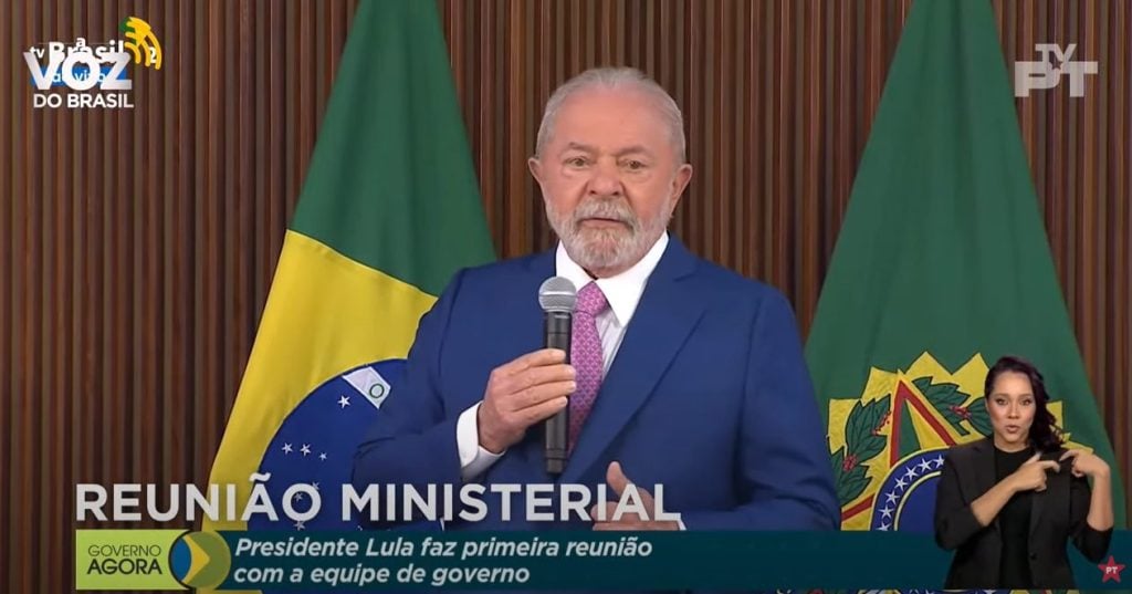 Lula durante primeira reunião ministerial em Brasília - Foto: Reprodução/Youtube@ptbrasil