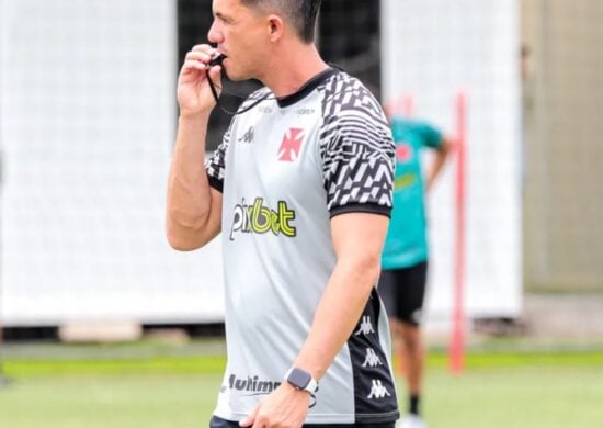 Mauricio Barbieri busca tme agressivo para 2023 - Foto: Reprodução/Vasco https://vasco.com.br