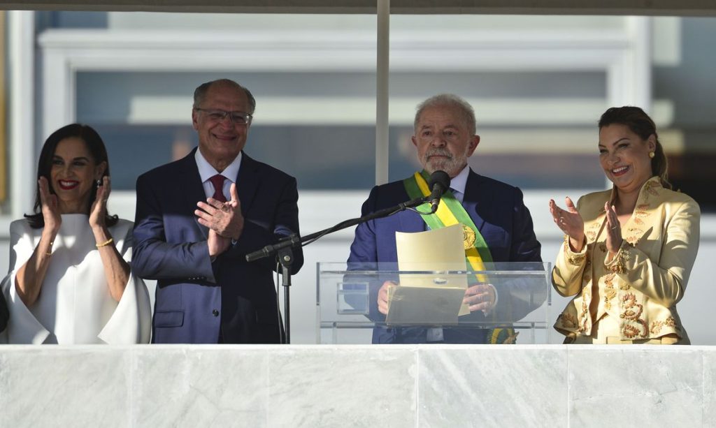 O presidente Luiz Inácio Lula da Silva durante cerimônia de posse, no Palácio do Planalto - Foto: Marcelo Camargo/Agência Brasil