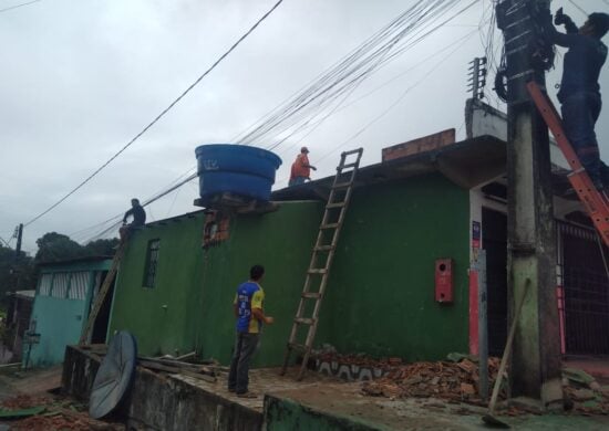 Muro desaba após chuva no bairro Cidade de Deus - Foto: Divulgação/ Defesa Civil