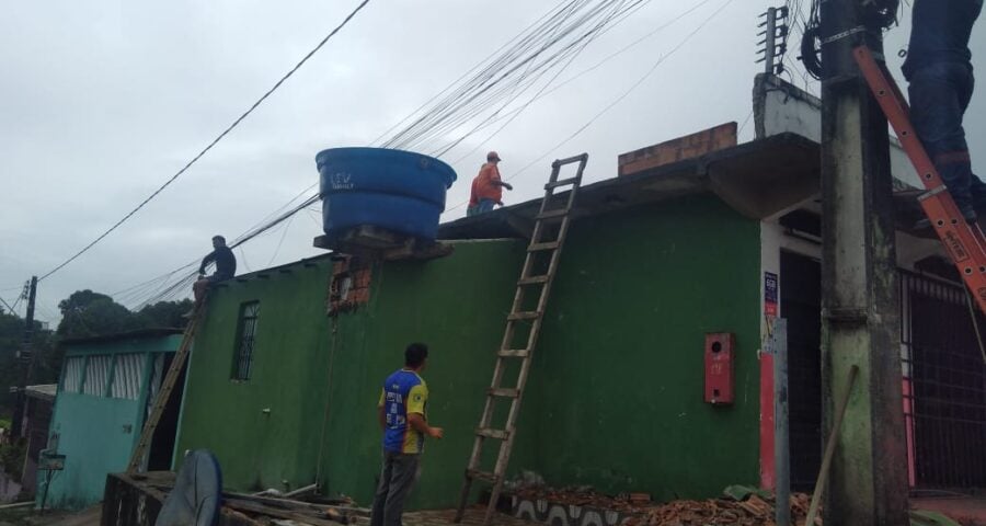 Muro desaba após chuva no bairro Cidade de Deus - Foto: Divulgação/ Defesa Civil