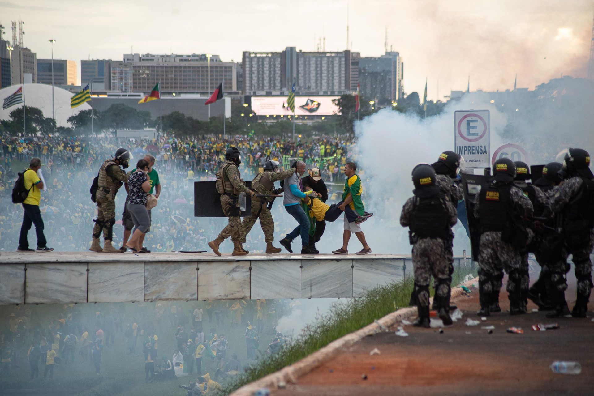 Ato antidemocrático: Bolsonaristas invadem o Congresso Nacional na cidade de Brasília - Foto: Matheus Alves/Futura Press/Estadão Conteúdo