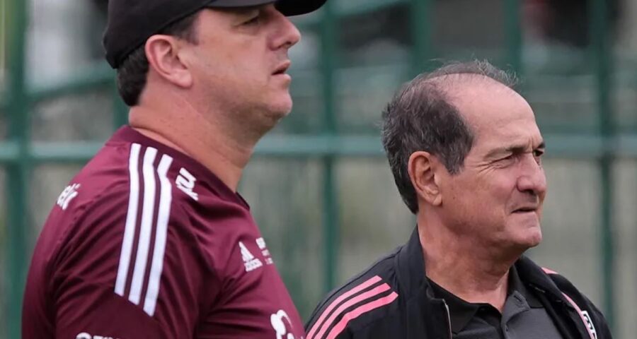 Rogério Ceni observando sua equipe na vitória sobre o São Bernardo - Foto: Reprodução/Twitter@spfc