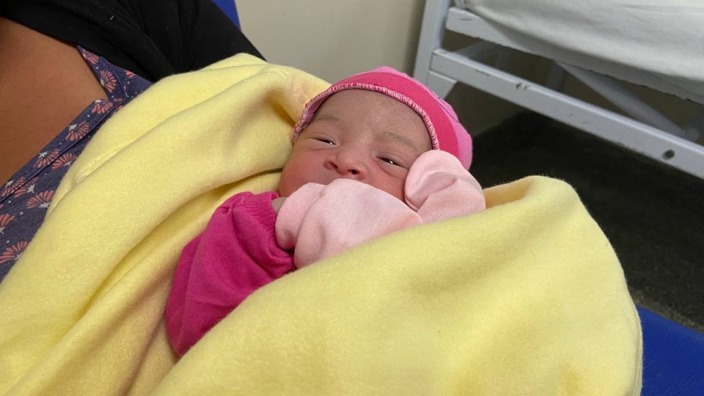 Menina é a primeira bebê nascida em 2023, no Amazonas