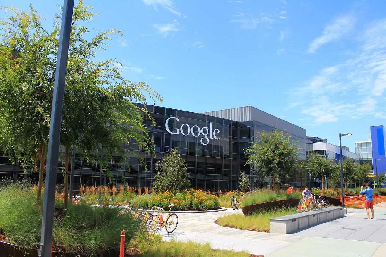 Google anuncia demissão de mais de 12 mil funcionários da empresa no mundo