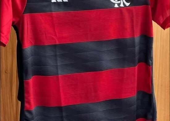 A nova camisa 1 será lançada para os torcedores nesta quinta-feira (26), na Gávea. - Foto: Reprodução/Flamengo