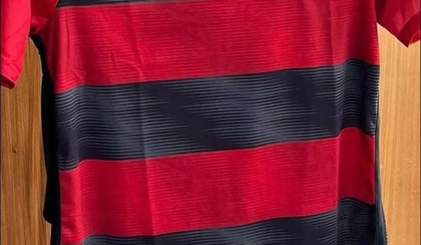 A nova camisa 1 será lançada para os torcedores nesta quinta-feira (26), na Gávea. - Foto: Reprodução/Flamengo