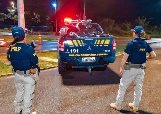 Veículo roubado Condutor foi encaminhado ao 19º Distrito Integrado de Polícia (DIP) para os demais procedimentos cabíveis - Foto: Divulgação/PRF