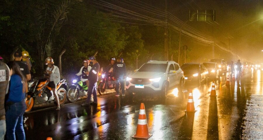 119 infrações foram referentes a motoristas flagrados dirigindo sob efeito de bebida alcoólica, além da remoção de 46 veículos - Foto Isaque Ramos/DetranAM