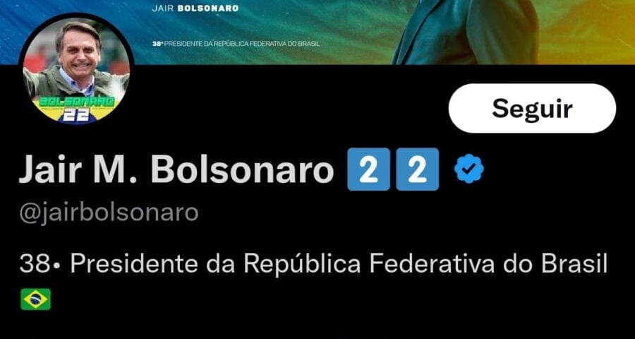 Alterações ocorreram nas contas do Twitter e Instagram do ex-presidente - Foto: Reprodução/Twitter @jairbolsonaro