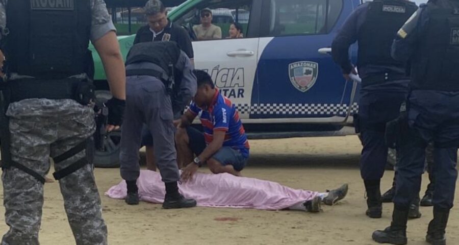 Sobe para três o número de mortos do ataque em campo de futebol em Manaus