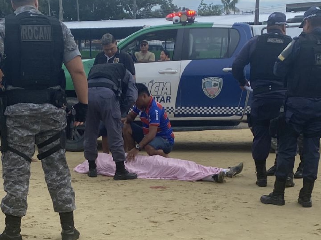 Sobe para três o número de mortos do ataque em campo de futebol em Manaus