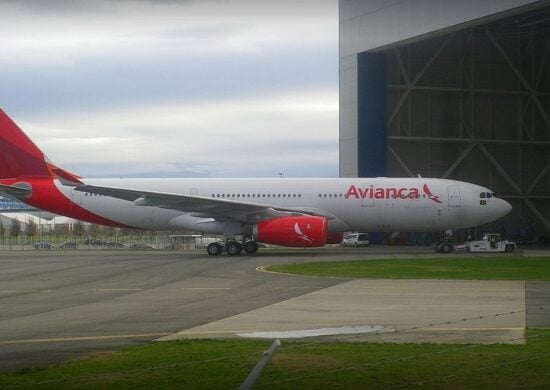 Avião pousou no aeroporto de El Dorado, em Bogotá - Foto: Reprodução/Wikimedia Commons