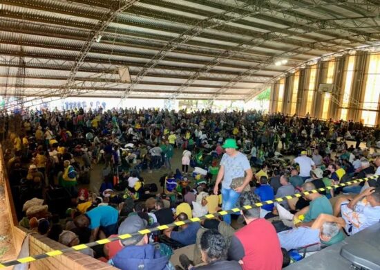 Bolsonaristas estão detidos em Brasília desde o último domingo (8) - Foto: Reprodução/WhatsApp