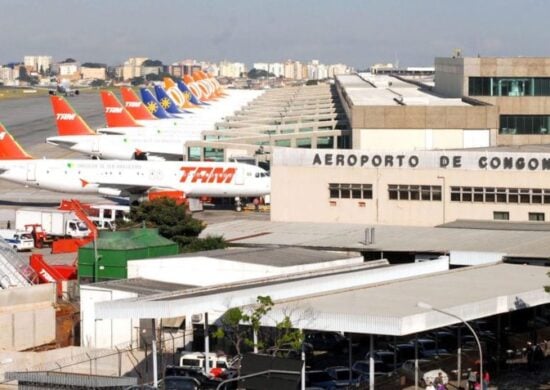 Relatório do Banco Central mostra aumento de gastos de brasileiros em viagens internacionais - Foto: Valter Campanato/Agência Brasil