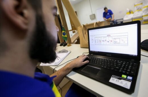 Educação corporativa tem EaD como aliado na formação de colaboradores - Foto: Marcelo Camargo/Agência Brasil