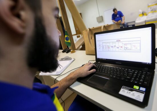 Educação corporativa tem EaD como aliado na formação de colaboradores - Foto: Marcelo Camargo/Agência Brasil