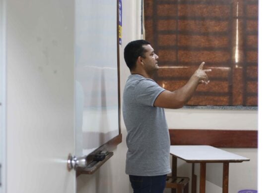 Educação especial para pessoas com deficência é ofertada exclusivamente em quatro escolas da rede pública - Foto: Eduardo Cavalcante/Seduc-AM