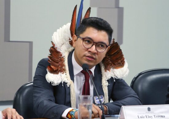 Eloy Terena é reconhecido nacionalmente por atuar nas causas indígenas - Foto: Vinicius Loures/Câmara dos Deputados