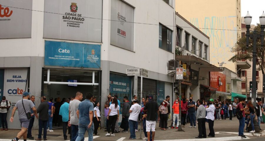 Desemprego: dados foram divulgados pelo IBGE nesta sexta - Foto: © Rovena Rosa/Agência Brasil