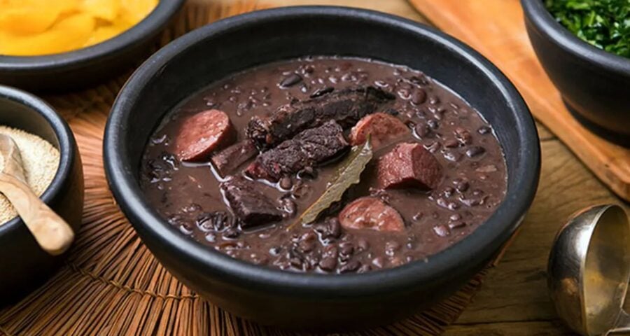 Feijoada light - Foto: Reprodução/Receitaria