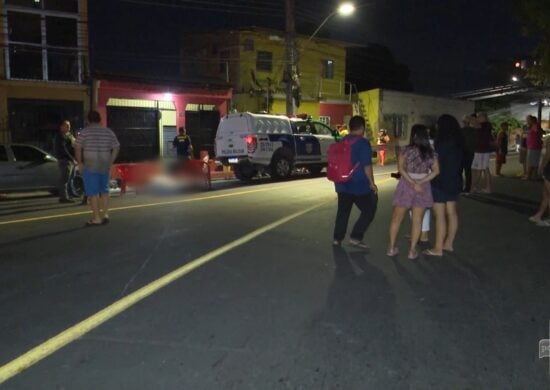 Homem é morto a facadas na frente de bar da Zona Centro-Sul de Manaus