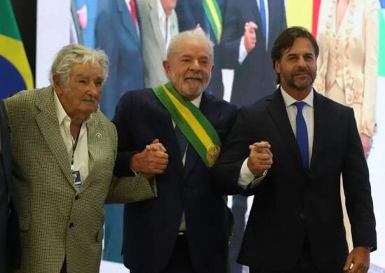 No Uruguai, Lula deve se encontrar com ex-presidente José Pepe Mujica (esq.) e com o atual mandatário do país, Lacalle Pou - Foto: Tania Rego/Agência Brasil