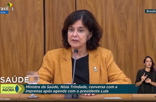 Ministra da Saúde, Nísia Trindade, durante coletiva após agenda com Lula - Foto: Reprodução/Youtube @lula