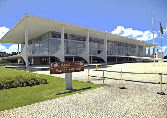 Lula marca reunião com ministros e governadores no Palácio do Planalto - Foto: Agência Senado