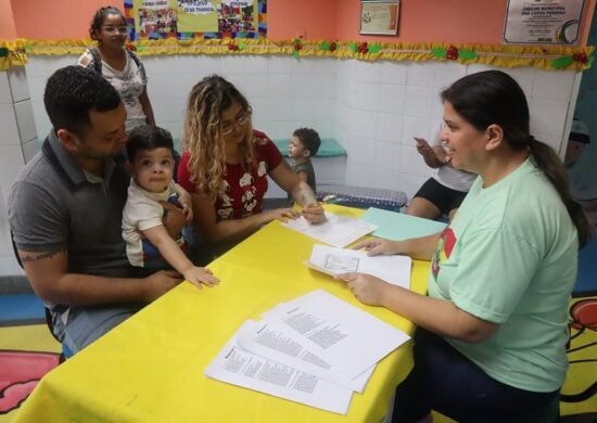 Para garantir vaga na creche, pais devem levar documentação da criança e efetuar matrícula - Foto: Cleomir Santos/Semed