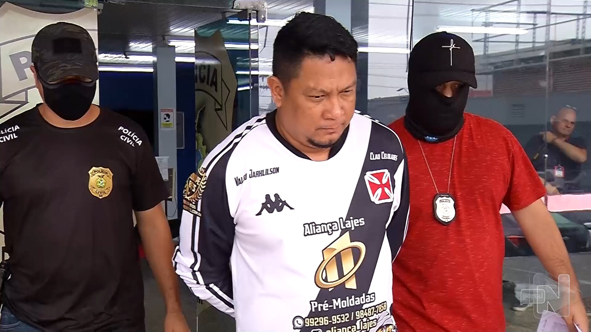 Duas pessoas foram presas suspeitas de assassinato em beco de Manaus