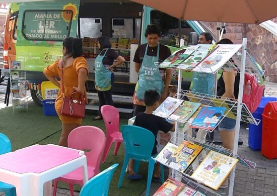 Projeto 'mania de ler' incentiva crianças ao hábito da leitura em Manaus