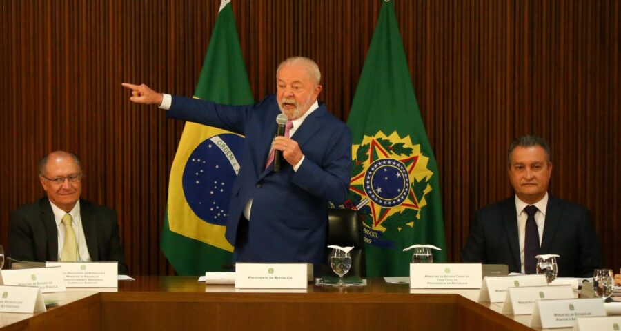 Reunião ministerial: Lula pede unidade no pensamento de reconstruir o país - Foto: Fátima Meira/Futura Press/Estadão Conteúdo