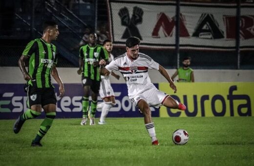 São Paulo leva virada do América-MG e está eliminado da Copa São Paulo