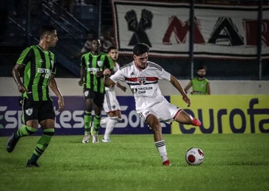 São Paulo leva virada do América-MG e está eliminado da Copa São Paulo