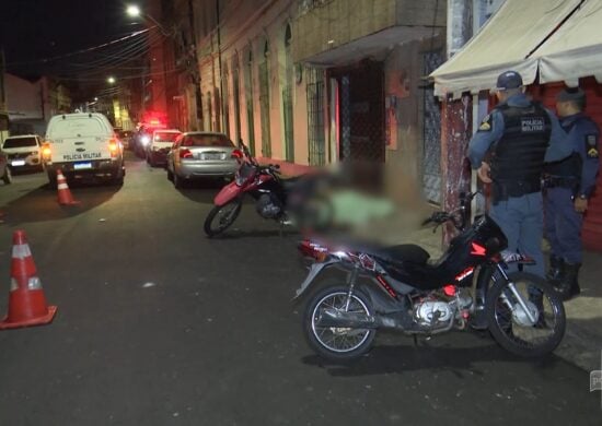 Homem é assassinado com quase 20 tiros em rua do Centro de Manaus