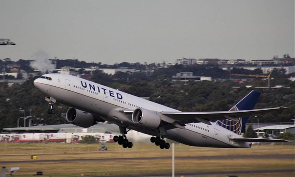 EUA: voos começam a ser retomados após falhas em sistema de pilotos
