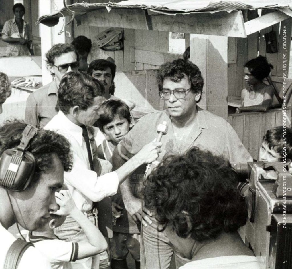 Amazonino Mendes em feira de Manaus no anos 80 - Foto: Reprodução/Facebook@AmazoninoAMendes
