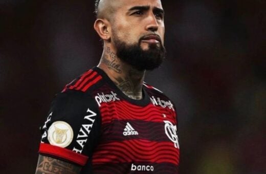 “Se o Colo-Colo quer jogar a Libertadores, que venha me tirar logo daqui, vamos”, disse Vidal – Foto: Reprodução/Twitter@flamengo.