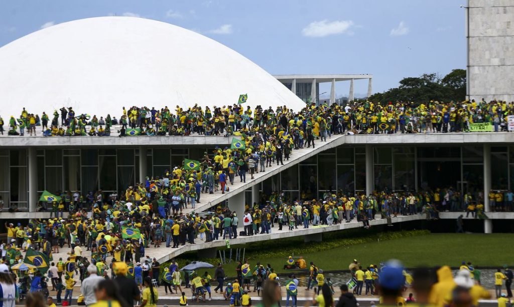 Atos golpistas ocorreram em 8 de janeiro em Brasília - Foto: Marcelo Camargo/Agência Brasil
