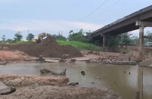 BR 319: chuva e cheia elevam dificuldades em trecho de queda de ponte no AM - Foto: Reprodução/TV Norte Amazonas