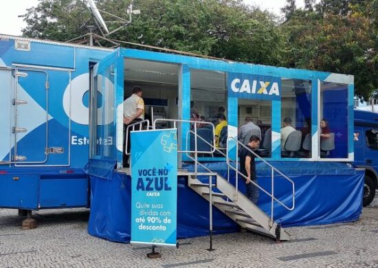 Caminhão-agência da Caixa estaciona em Curitiba - Foto: Divulgação/Caixa