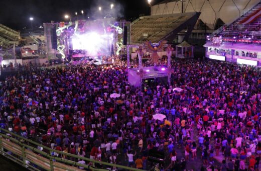 Durante os dois dias de evento, mais de 30 atrações dos bois Caprichoso e Garantido irão se revezar no palco montado na ferradura do sambódromo durante o Carnaboi - Foto: Antônio Lima