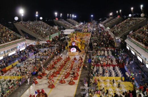 Escola de samba campeã do grupo especial será anunciada nesta segunda em Manaus