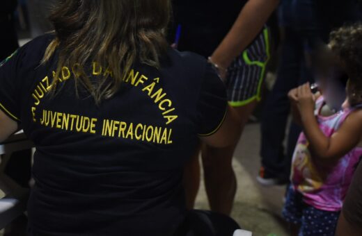 Juizado da Infância e Juventude Infracional (JIJI) e órgãos do sistema público de segurança realizam fiscalizações Carnaval em bairro da Zona Leste de Manaus - Foto: Chico Batata/TJAM