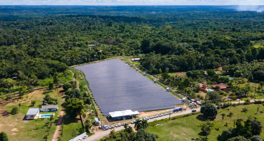 Manaus inaugura maior usina de energia solar da região Norte do país