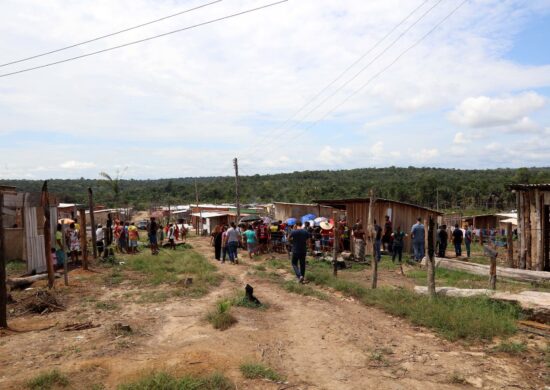 Famílias em moradias na comunidade Monte Horebe na Zona Norte de Manaus em 2019 - Foto: Mário Oliveira/ Semcom