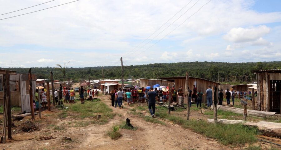 Famílias em moradias na comunidade Monte Horebe na Zona Norte de Manaus em 2019 - Foto: Mário Oliveira/ Semcom